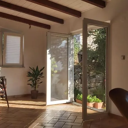 Casa Istriana بيت للعطل